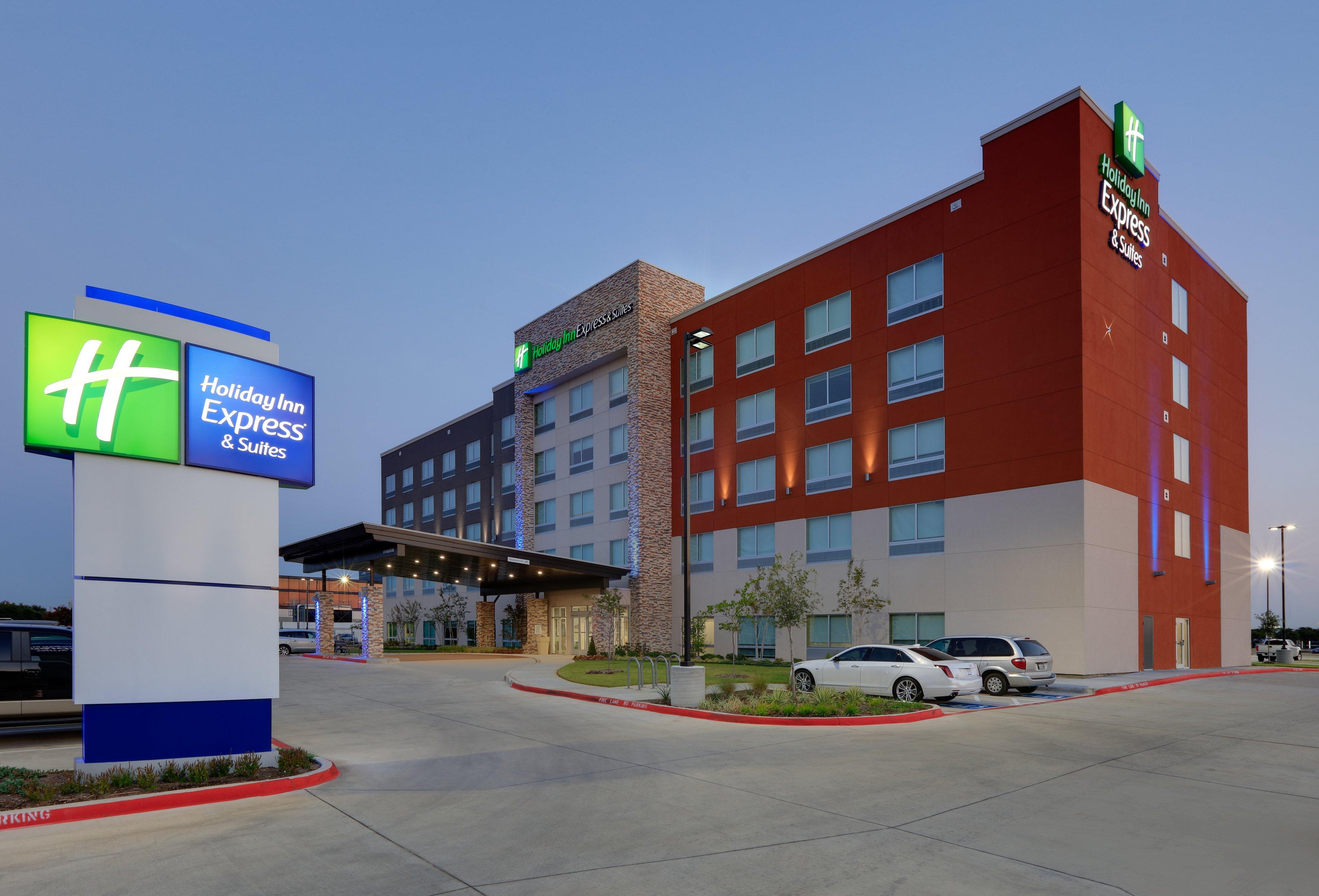 Holiday Inn Express & Suites - Dallas Nw Hwy - Love Field By Ihg Екстер'єр фото
