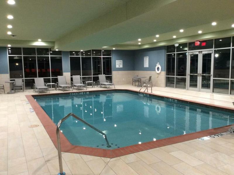 Holiday Inn Express & Suites - Dallas Nw Hwy - Love Field By Ihg Екстер'єр фото